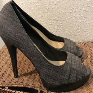 Pretty heels 👠 like a jean material